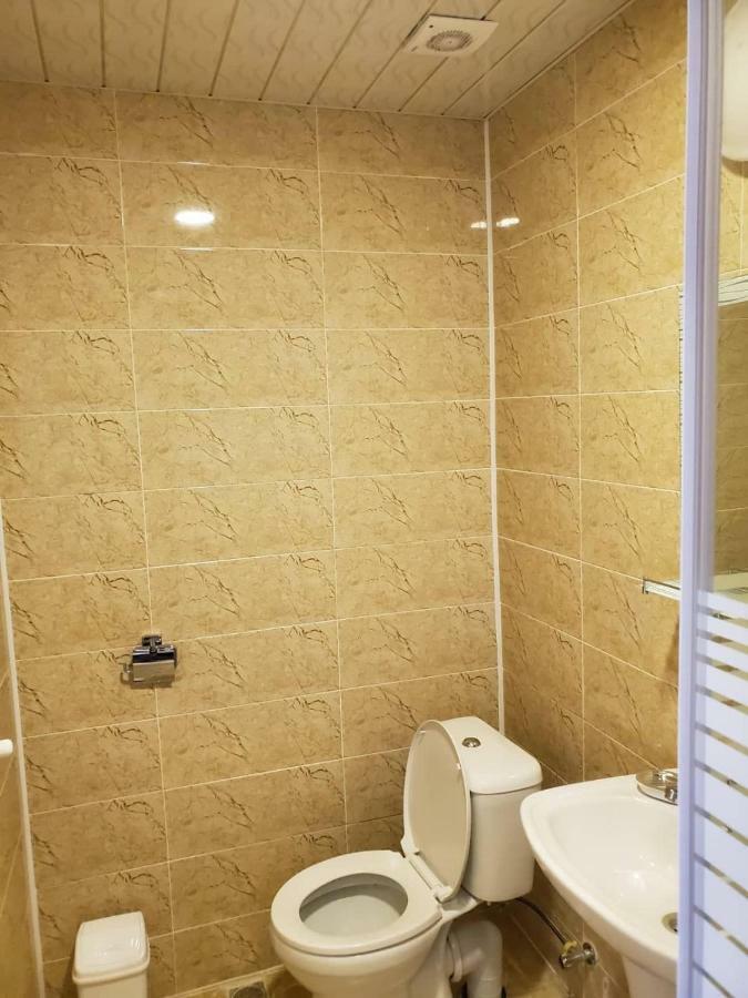 Hostel Family 库塔伊西 外观 照片